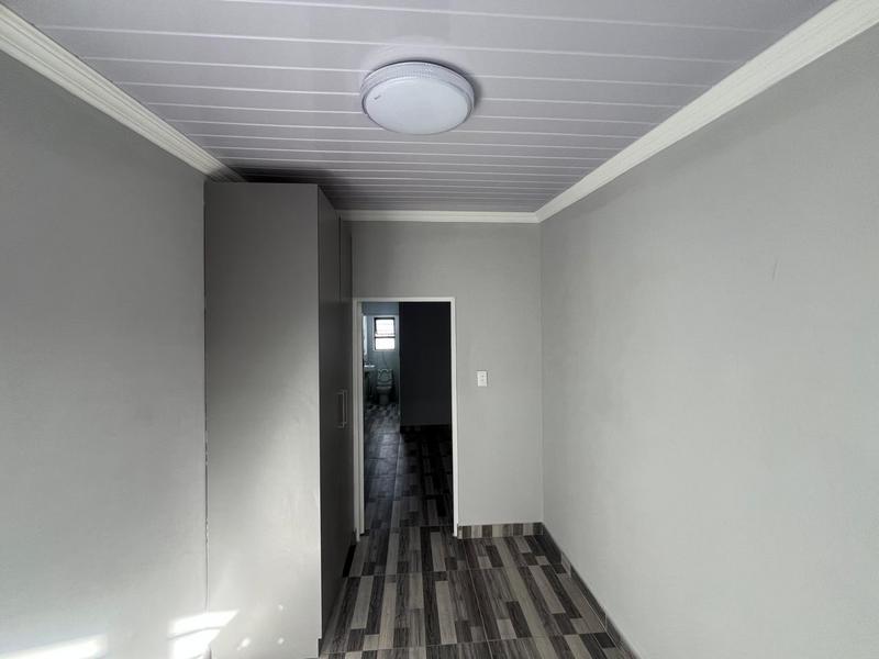 2 Bedroom Property for Sale in Kensington Western Cape
